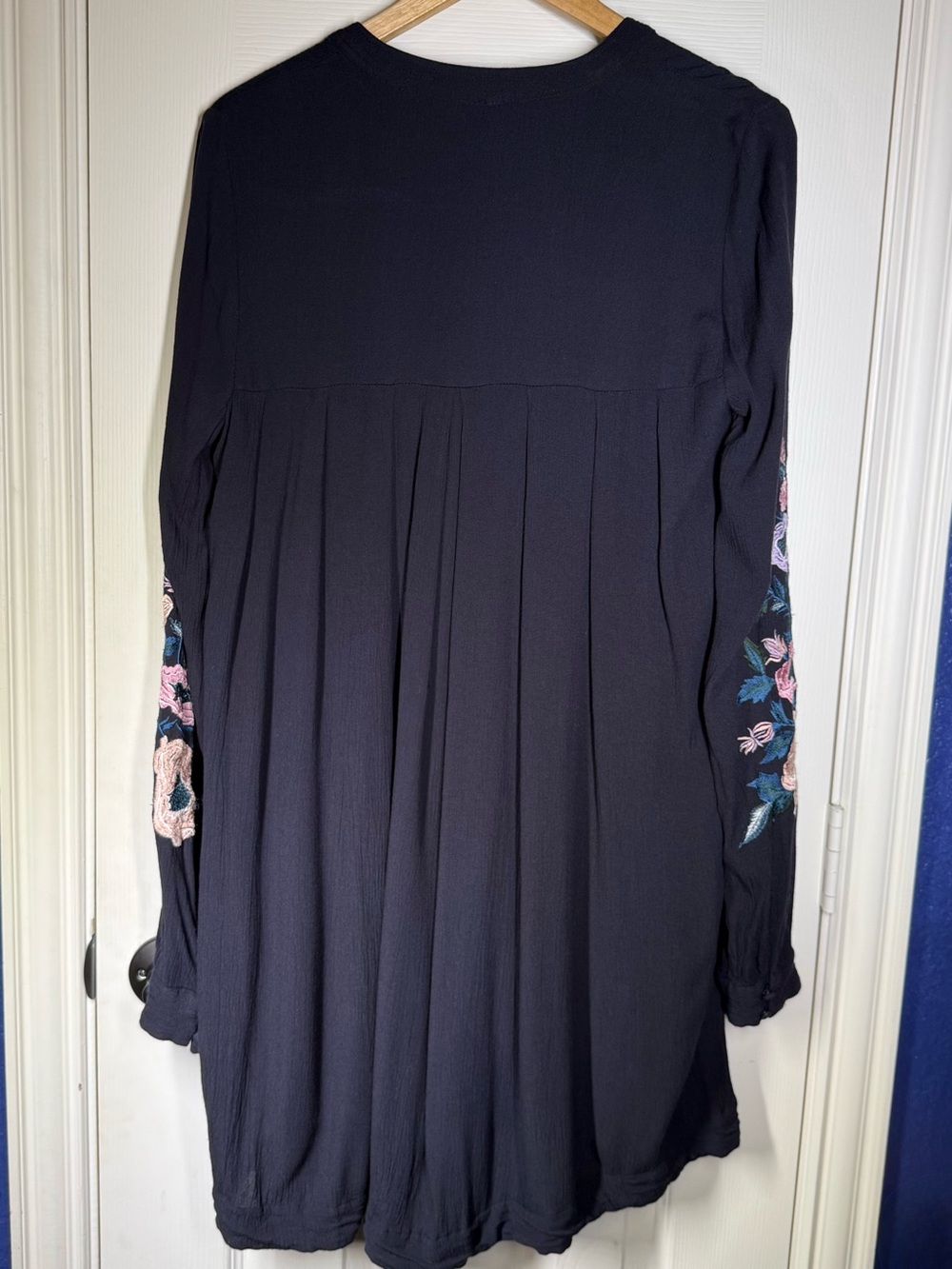 Free People Black Embroidered Long-Sleeve Floral Tunic - Picture 2 of 10